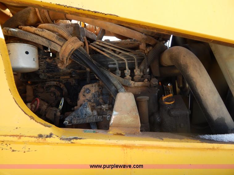 image for item I1160 2001 Komatsu WB140 backhoe