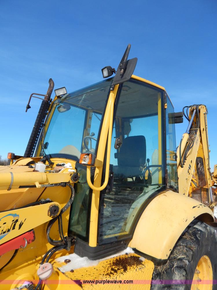 image for item I1160 2001 Komatsu WB140 backhoe