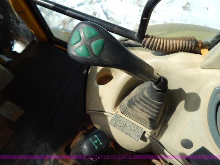 image for item I1160 2001 Komatsu WB140 backhoe