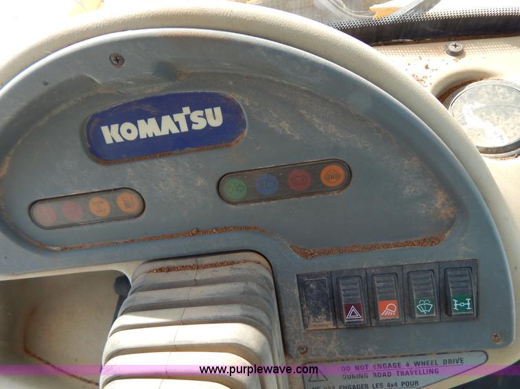 image for item I1160 2001 Komatsu WB140 backhoe