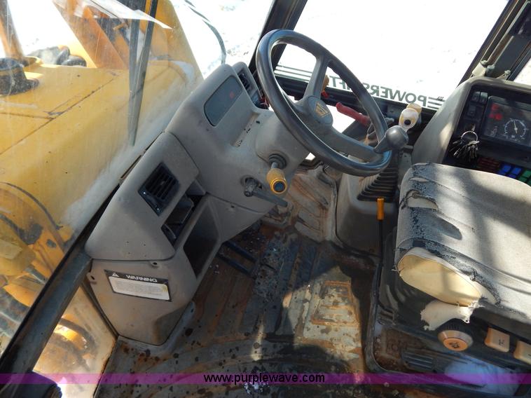 image for item I1161 1995 JCB 214S backhoe