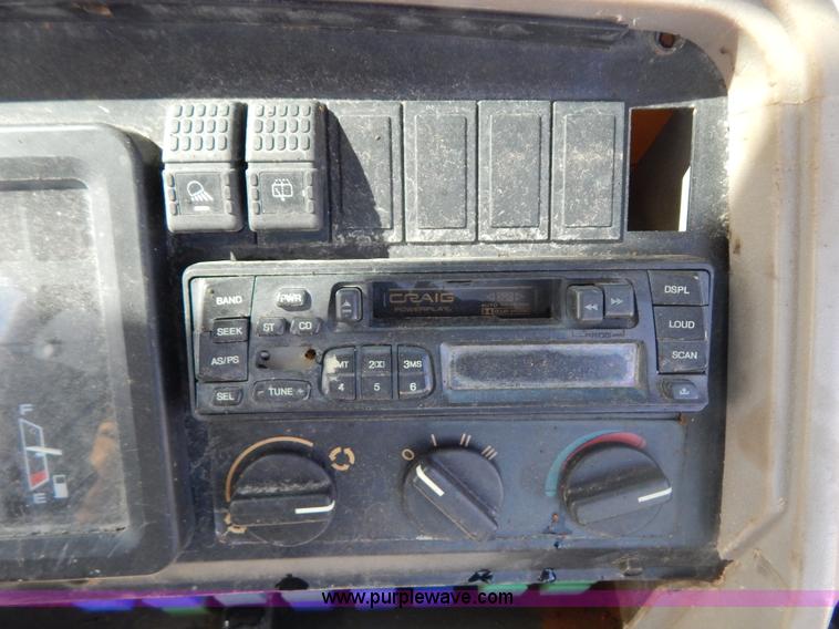 image for item I1161 1995 JCB 214S backhoe