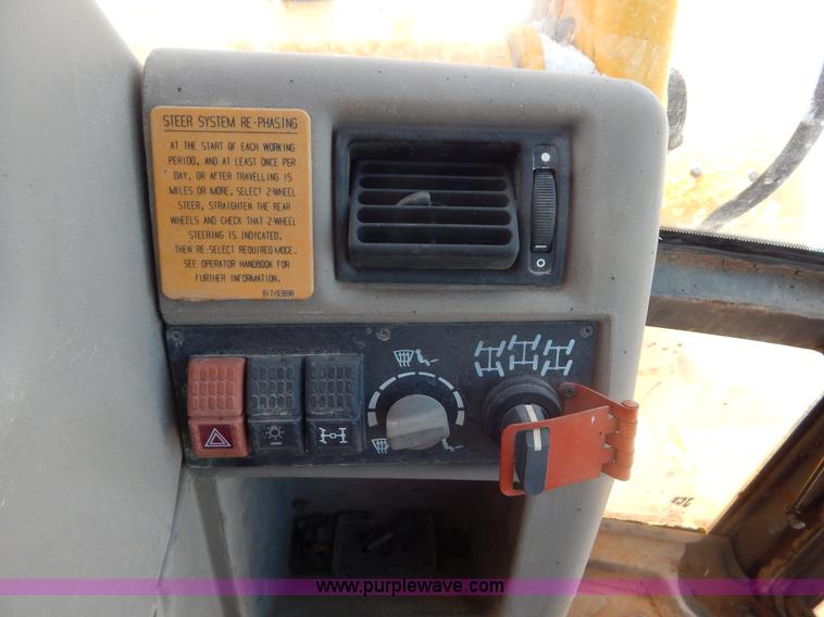 image for item I1161 1995 JCB 214S backhoe