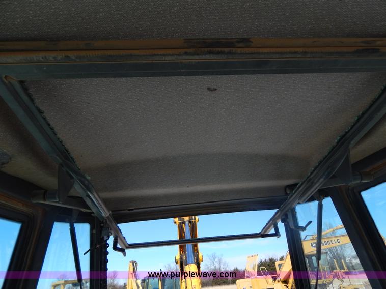 image for item I1161 1995 JCB 214S backhoe