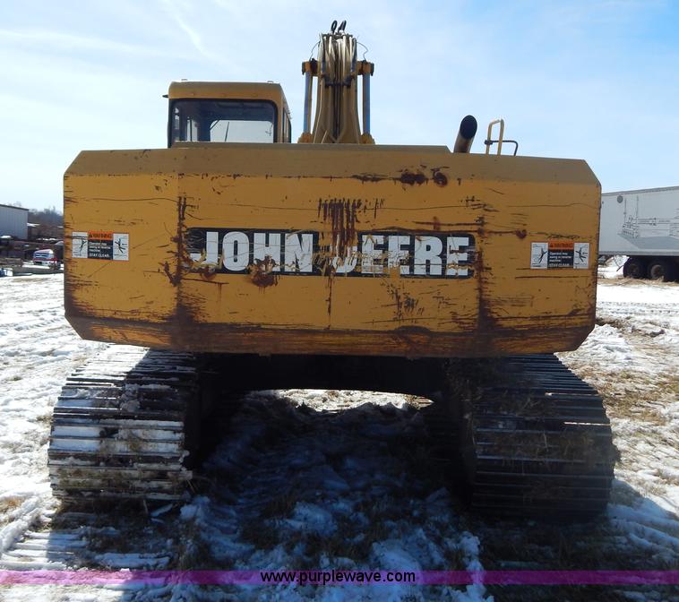 image for item I1162 1998 John Deere 690E LC excavator
