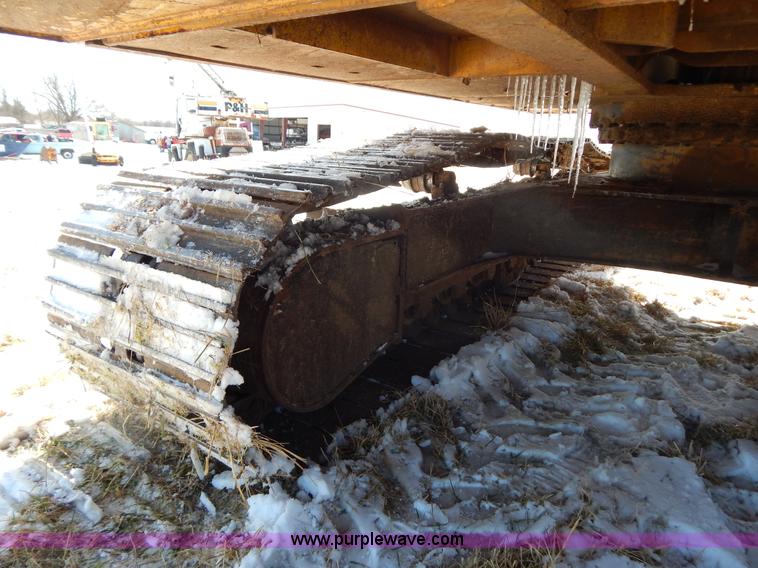 image for item I1162 1998 John Deere 690E LC excavator