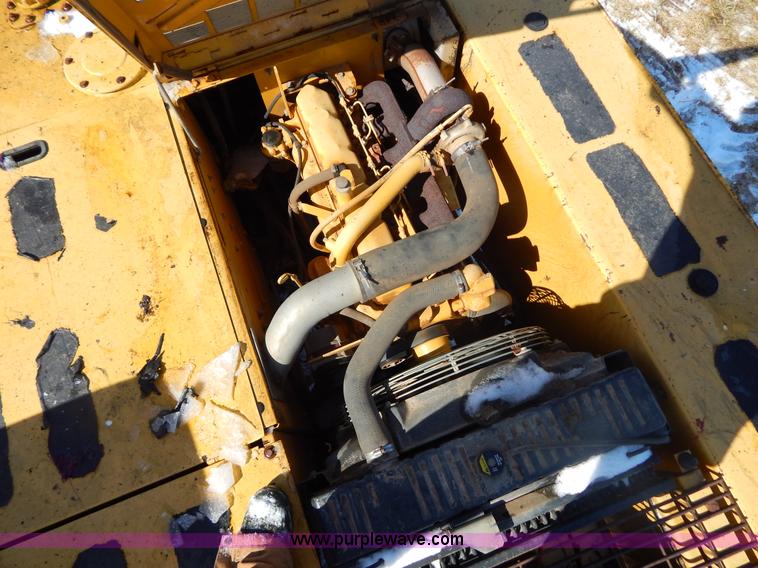 image for item I1162 1998 John Deere 690E LC excavator