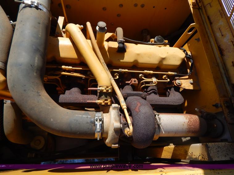 image for item I1162 1998 John Deere 690E LC excavator