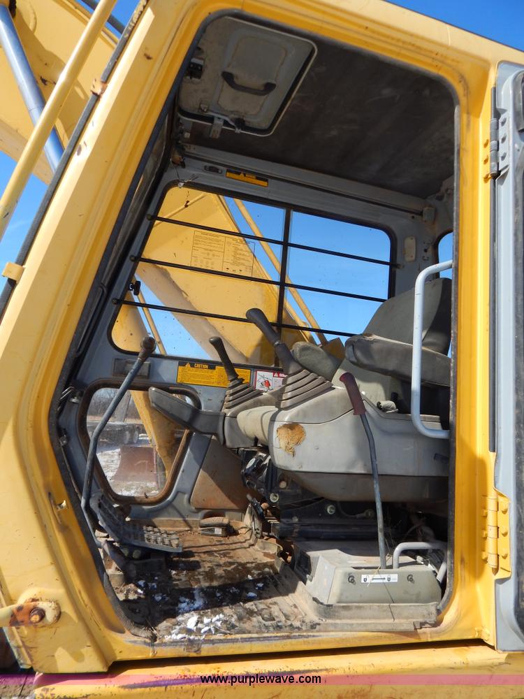 image for item I1162 1998 John Deere 690E LC excavator