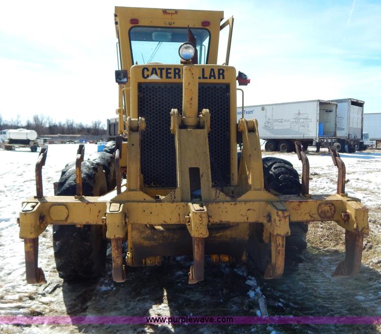 image for item I1163 1974 Caterpillar 140G articulated motor grader