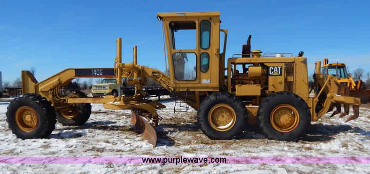 image for item I1163 1974 Caterpillar 140G articulated motor grader