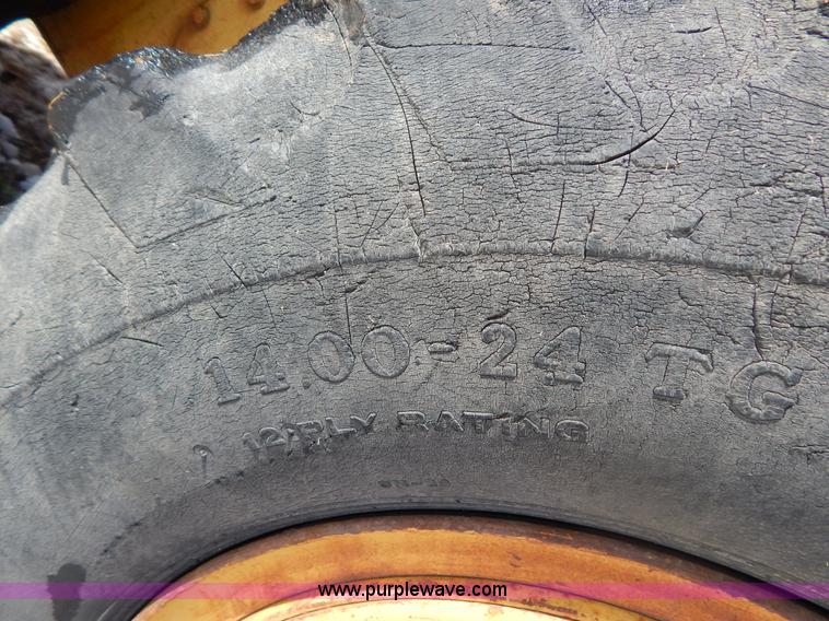 image for item I1163 1974 Caterpillar 140G articulated motor grader