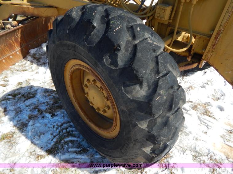 image for item I1163 1974 Caterpillar 140G articulated motor grader