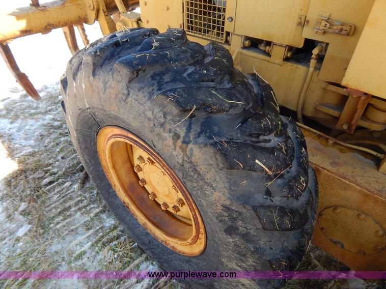 image for item I1163 1974 Caterpillar 140G articulated motor grader