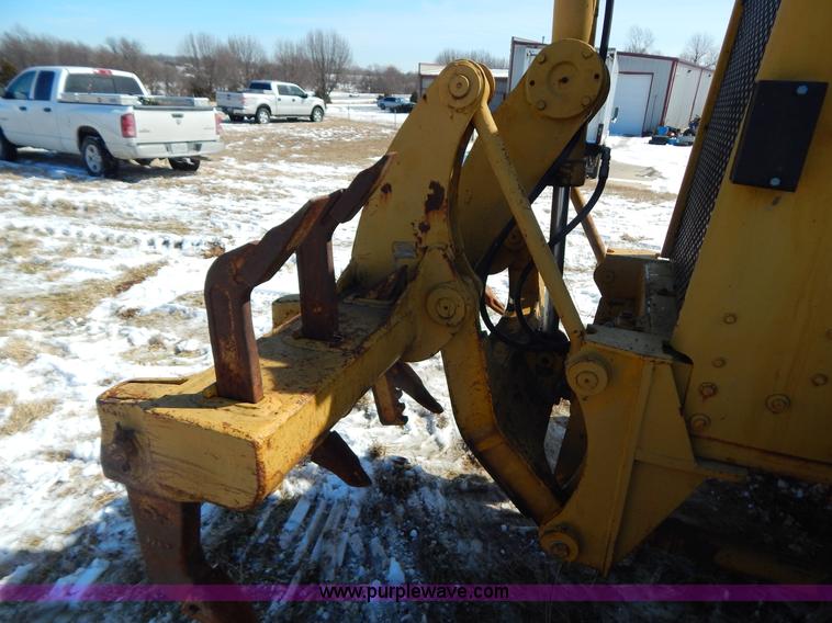 image for item I1163 1974 Caterpillar 140G articulated motor grader