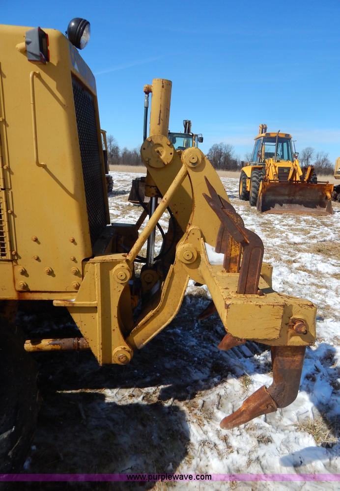 image for item I1163 1974 Caterpillar 140G articulated motor grader
