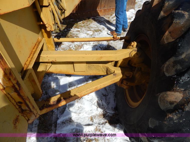 image for item I1163 1974 Caterpillar 140G articulated motor grader