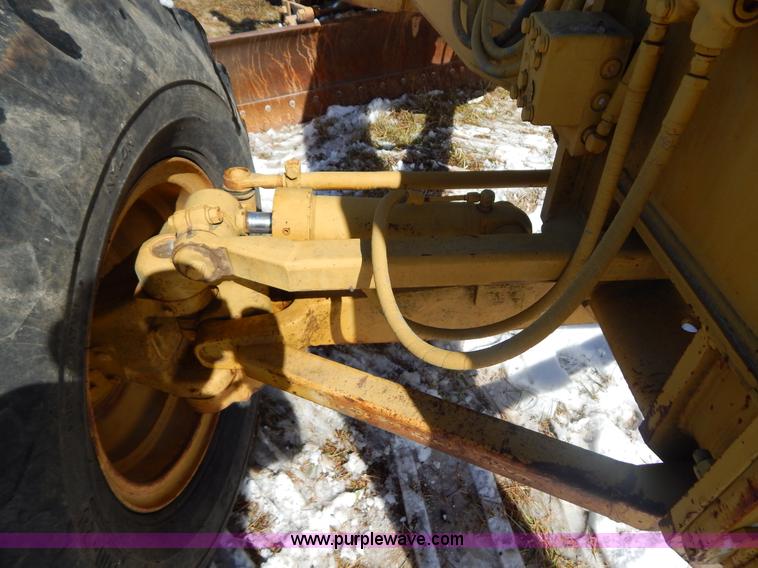 image for item I1163 1974 Caterpillar 140G articulated motor grader