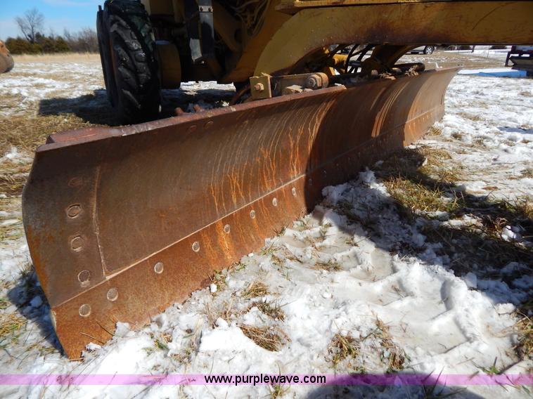 image for item I1163 1974 Caterpillar 140G articulated motor grader