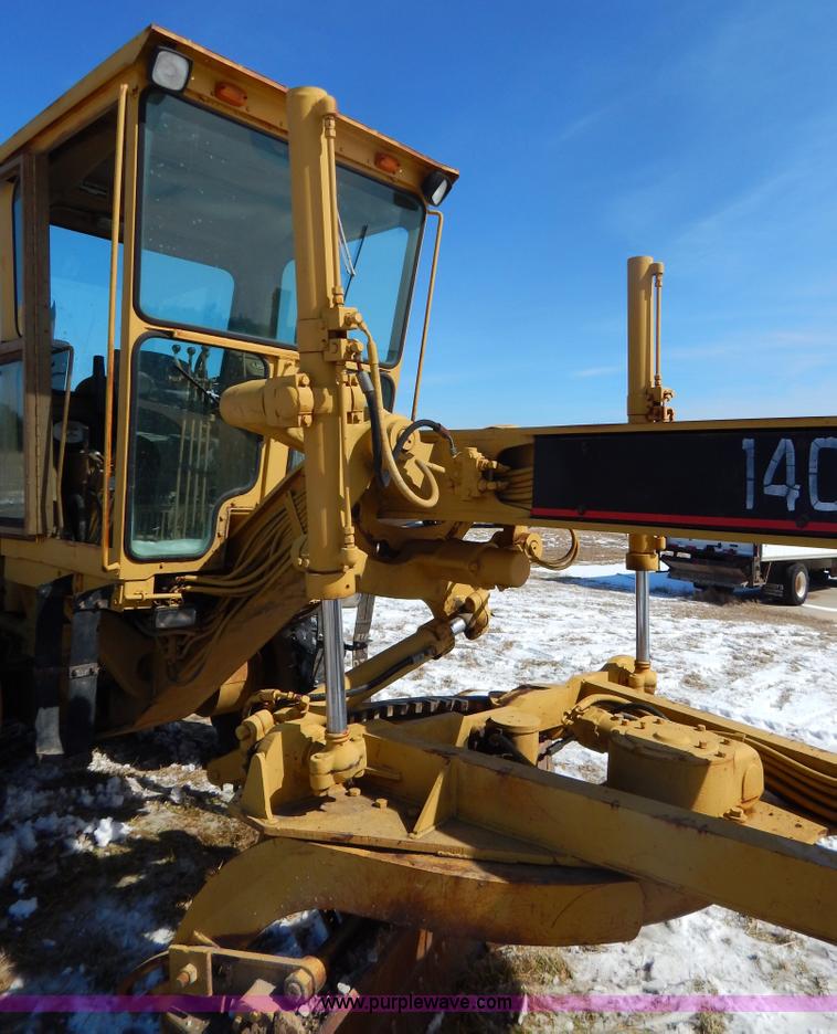 image for item I1163 1974 Caterpillar 140G articulated motor grader