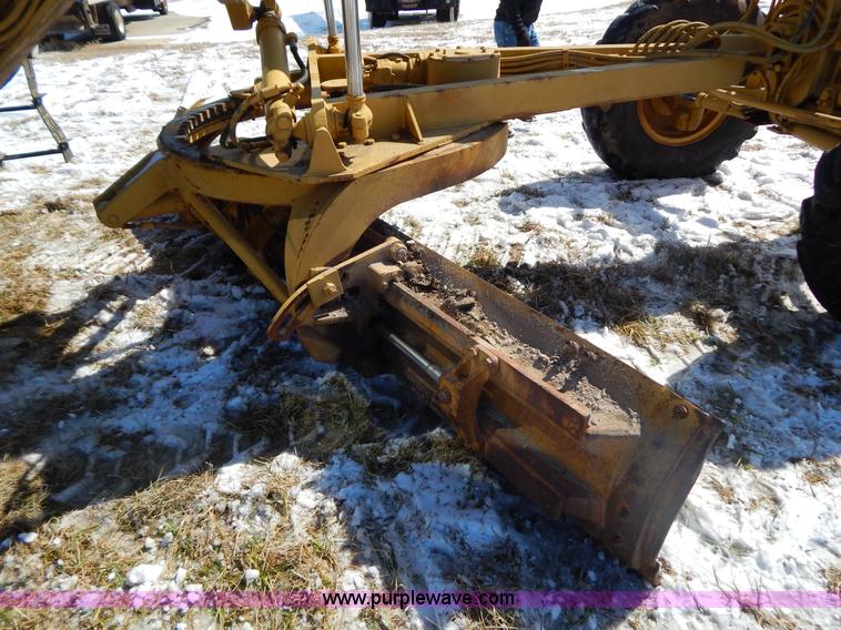 image for item I1163 1974 Caterpillar 140G articulated motor grader