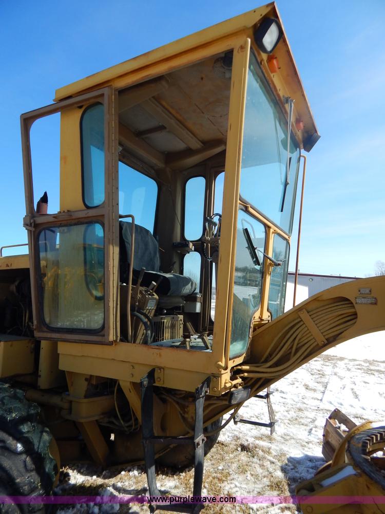 image for item I1163 1974 Caterpillar 140G articulated motor grader