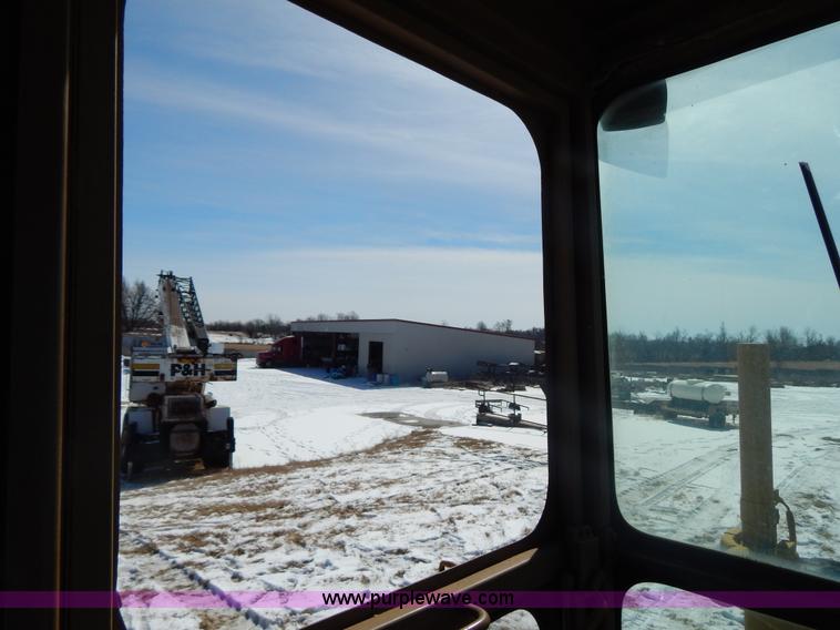 image for item I1163 1974 Caterpillar 140G articulated motor grader