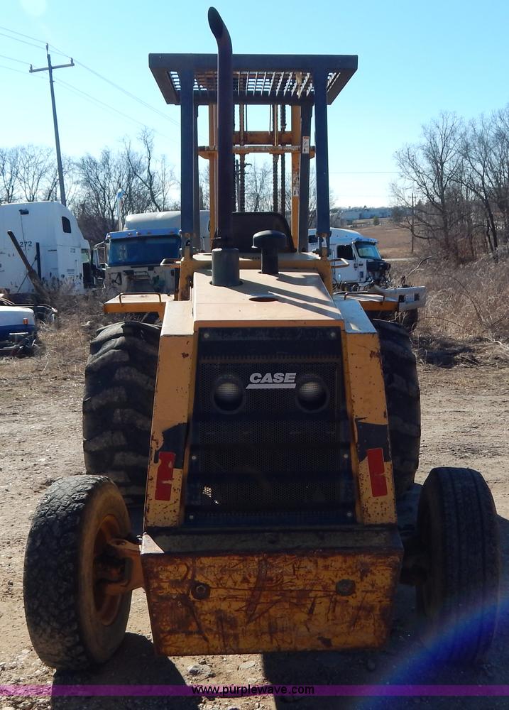 image for item I1170 Case 586E Construction King rough terrain forklift