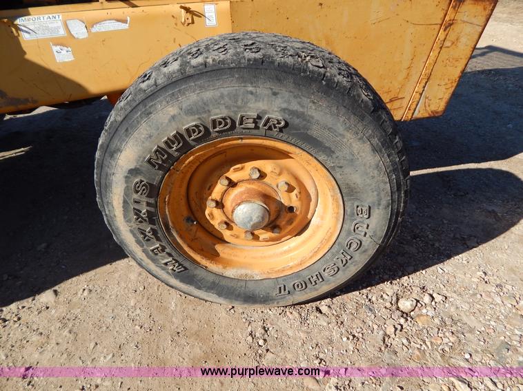 image for item I1170 Case 586E Construction King rough terrain forklift