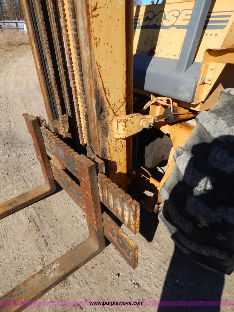 image for item I1170 Case 586E Construction King rough terrain forklift