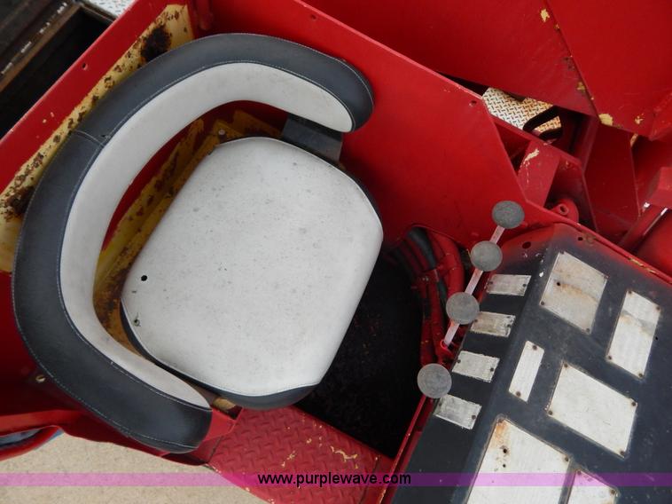 image for item I1187 1986 International F9370 wrecker truck