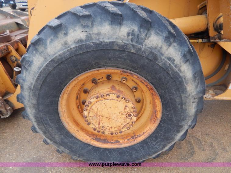 image for item I1193 1999 Case 621C wheel loader