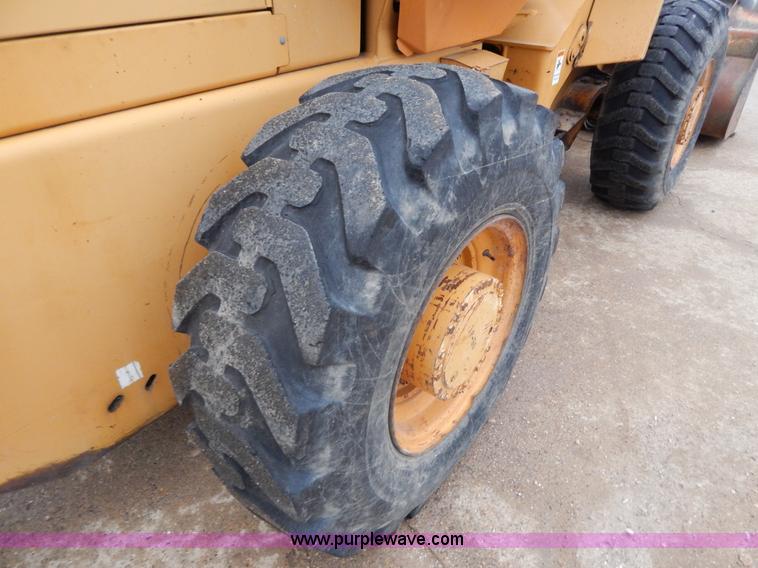 image for item I1193 1999 Case 621C wheel loader