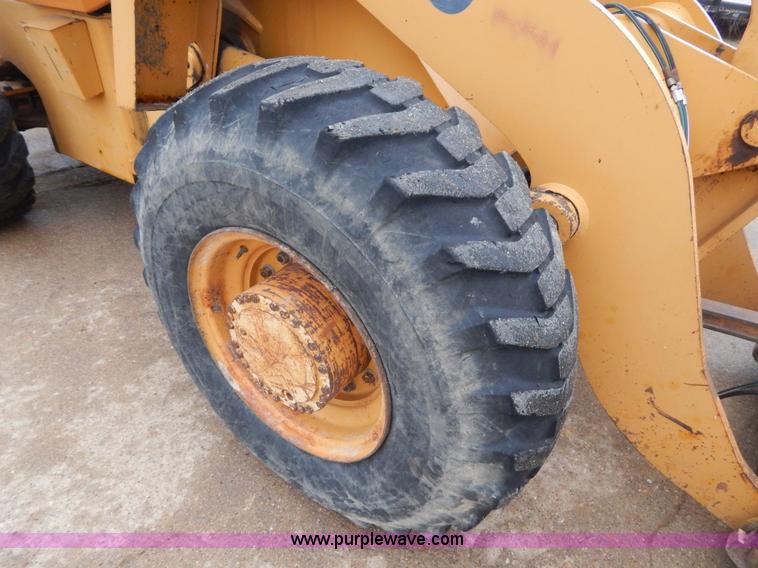 image for item I1193 1999 Case 621C wheel loader