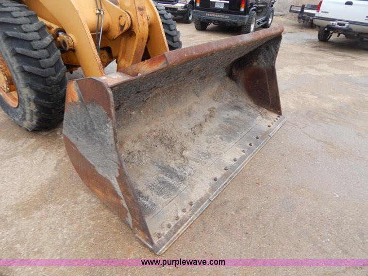 image for item I1193 1999 Case 621C wheel loader