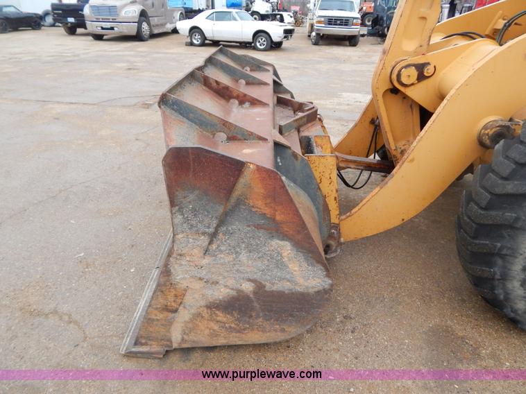 image for item I1193 1999 Case 621C wheel loader