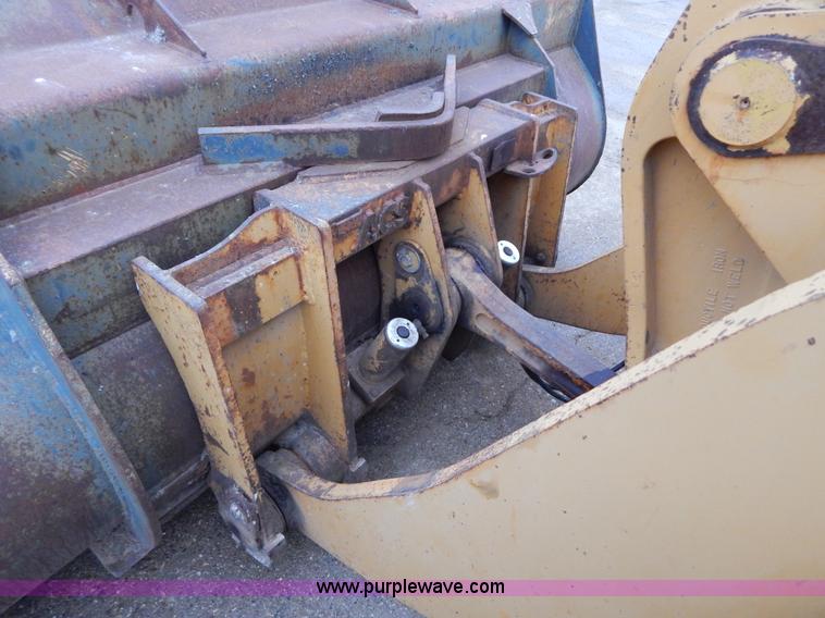 image for item I1193 1999 Case 621C wheel loader