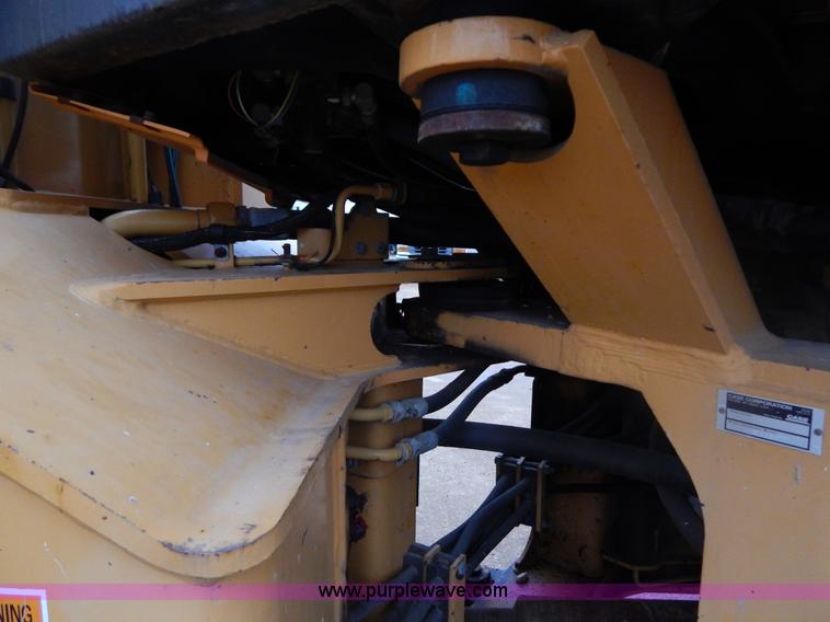image for item I1193 1999 Case 621C wheel loader