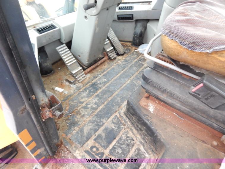 image for item I1193 1999 Case 621C wheel loader