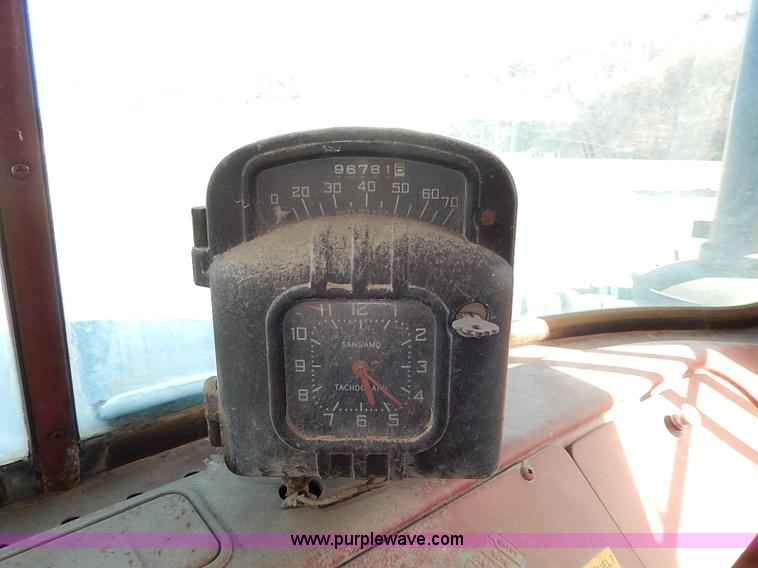 image for item I3747 1968 Mack R600 water truck