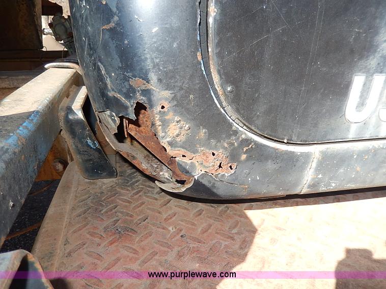 image for item I3747 1968 Mack R600 water truck