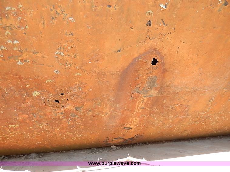 image for item I3747 1968 Mack R600 water truck