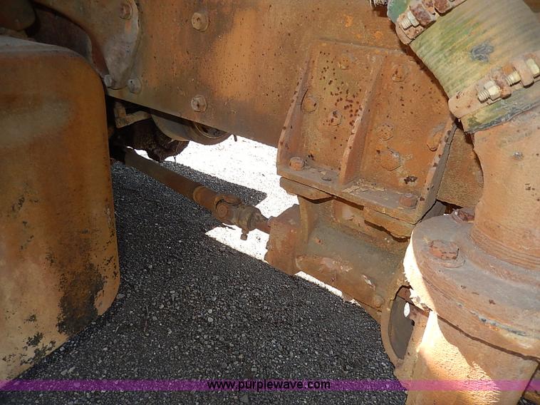 image for item I3747 1968 Mack R600 water truck