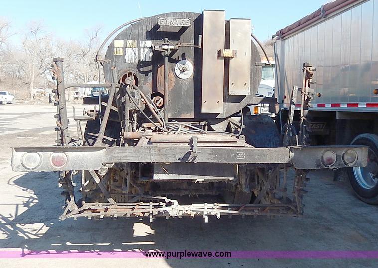 image for item I3748 1990 GMC TopKick tar applicator truck