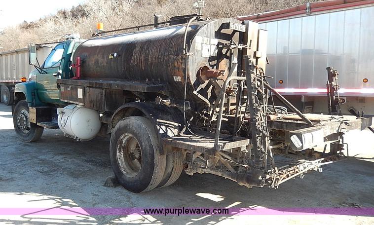image for item I3748 1990 GMC TopKick tar applicator truck