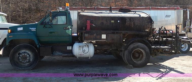 image for item I3748 1990 GMC TopKick tar applicator truck