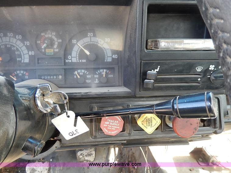 image for item I3748 1990 GMC TopKick tar applicator truck