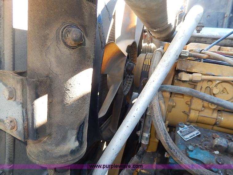 image for item I3748 1990 GMC TopKick tar applicator truck