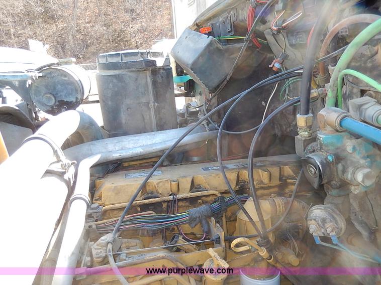 image for item I3748 1990 GMC TopKick tar applicator truck