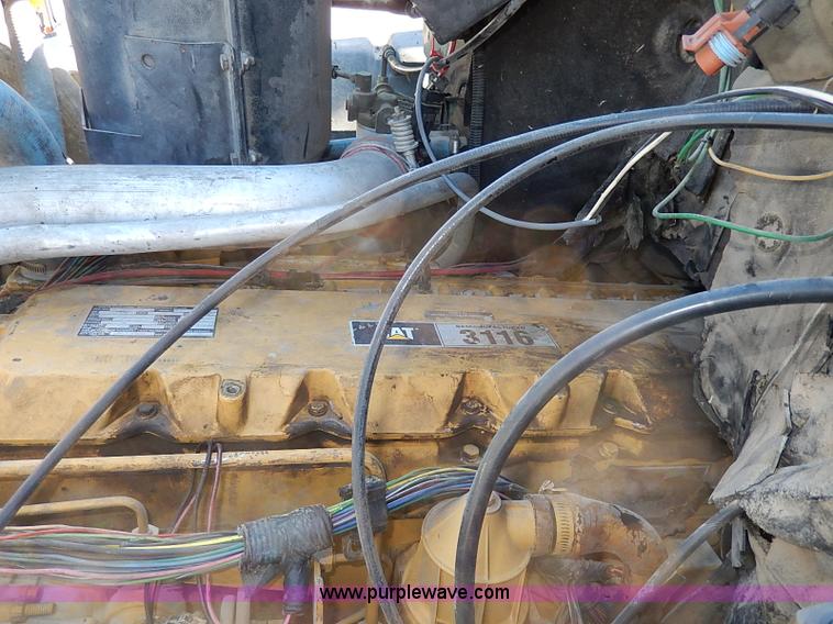 image for item I3748 1990 GMC TopKick tar applicator truck